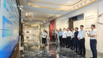 数据助推产业发展 江苏省数据局一行到九游注册官网_九游（中国）
调研走访